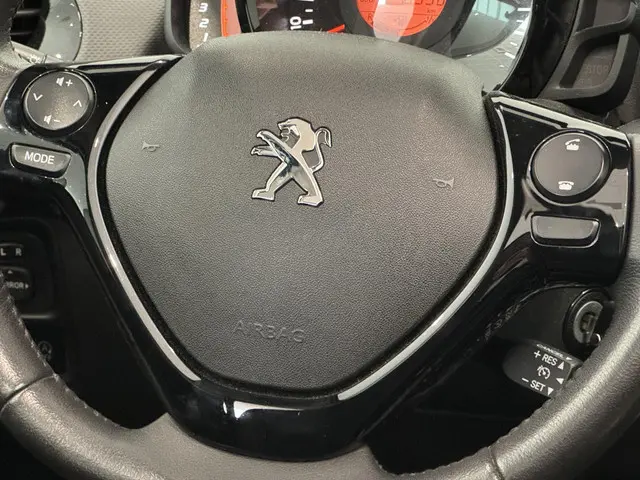 Peugeot 108 1.0 e-VTi Allure TOP! 2019 Benzine 22