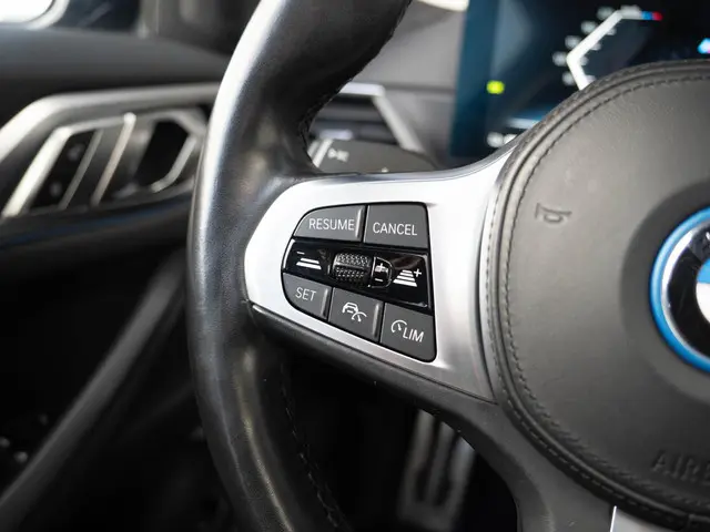 BMW i4 eDrive40 2023 Elektrisch 25