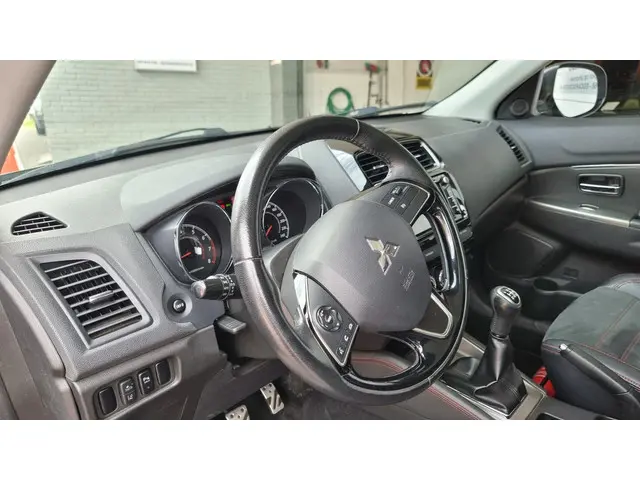 Mitsubishi ASX 1.6 Cleartec Connect Pro+ 2018 Benzine 16