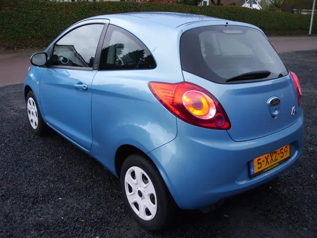 Ford Ka 1.2 Style start/stop 2014 Benzine 13