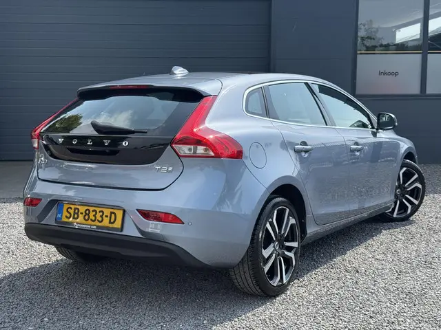 Volvo V40 2.0 T2 Nordic+ 2018 Benzine 4