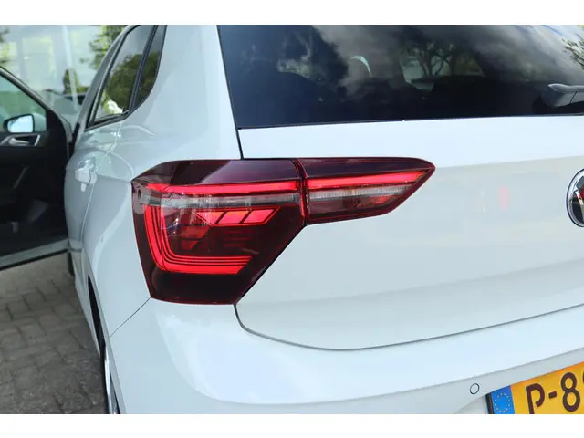 Volkswagen Polo 1.0 TSI STYLE 2022 Benzine 26