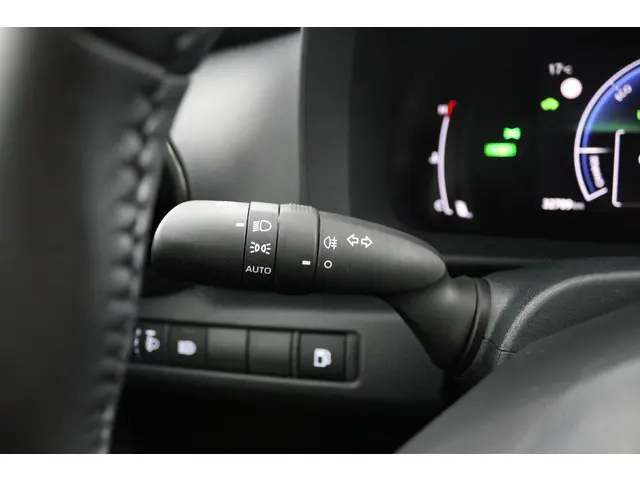 Toyota C-HR 1.8 Hybrid 140 2024 Hybride Benzine 31