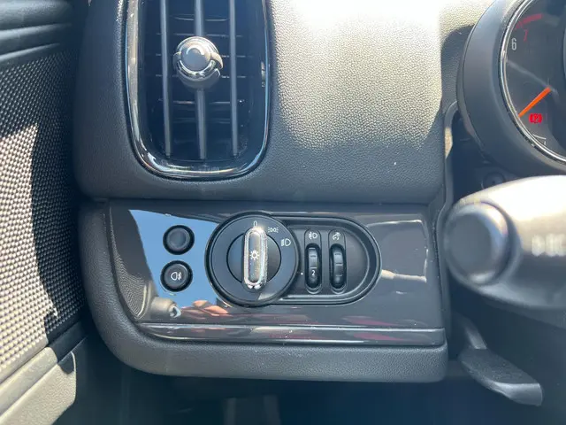 MINI Countryman Mini 1.5 Cooper 2017 Benzine 15