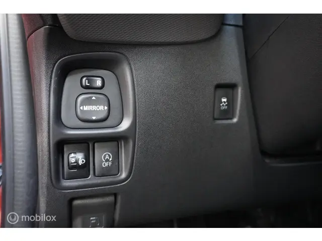 Peugeot 108 1.0 e-VTi Allure 2021 Benzine 26