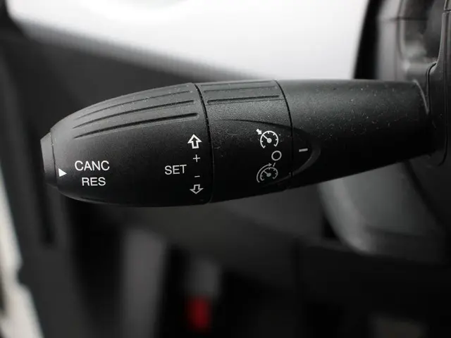 Fiat 500 1.0 69pk Hybrid Sport Connect 2021 Benzine 13