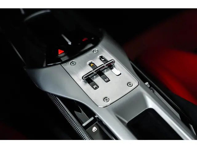 Ferrari 12Cilindri V12 2025 Benzine 57