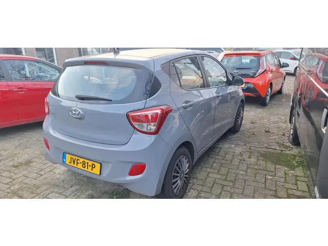 Hyundai i10 1.0i i-Motion Comfort 2014 Benzine 6