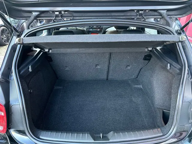 BMW 1 Serie 116i // Airco // Cruise control 2012 Benzine 17