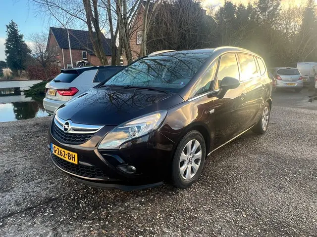 Opel Zafira 2