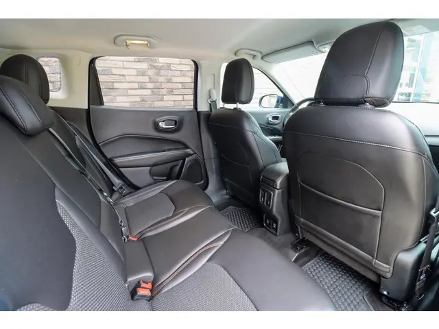 Jeep Compass 1.4 MultiAir Limited 4x4 2018 Benzine 7