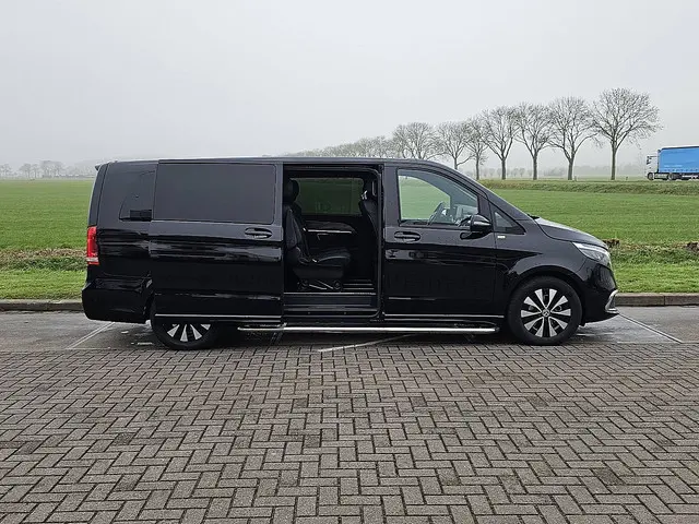 Mercedes-Benz EQV 300 2024 Elektrisch 14