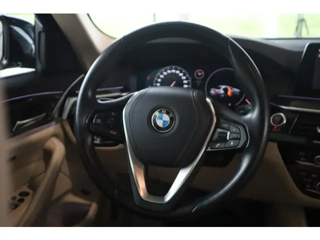 BMW 5 Serie Sedan 2019 Benzine 11