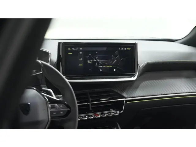 Peugeot 2008 PureTech 130 EAT8 GT 2024 Benzine 60