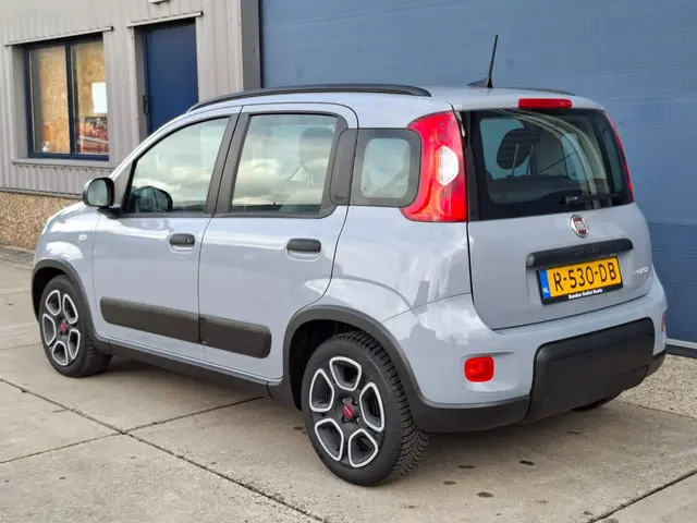 Fiat Panda 1.0 Hybrid City Life 2022 Benzine 9