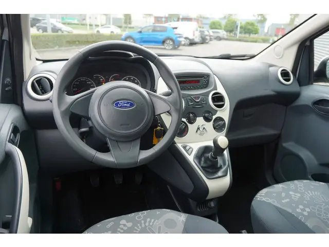 Ford Ka 1.2 Cool & Sound start/stop 2012 Benzine 10