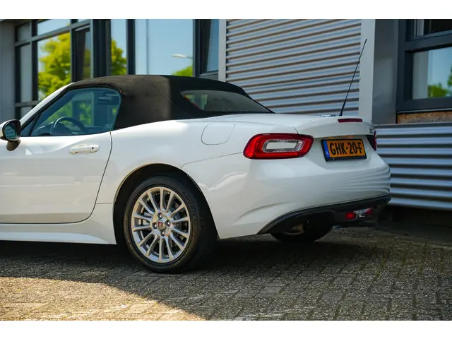 Fiat 124 Spider 1.4 MultiAir Turbo 2017 Benzine 16