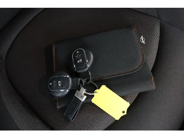 MINI Cooper Mini 1.5 Classic 2023 Benzine 8