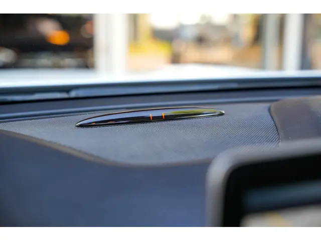 Mercedes-Benz GLA 180 Sport Edition 2019 Benzine 19