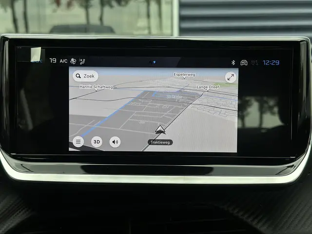 Peugeot 2008 1.2 PureTech 100 Style 2025 Benzine 14