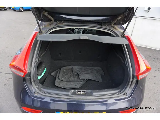 Volvo V40 2.0 D2 Summum Business 2015 Diesel 8