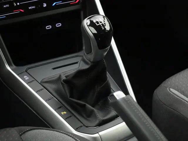 Volkswagen Polo 1.0TSI/95PK Life Edition 2025 Benzine 33