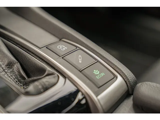 Honda Civic 1.0i VTEC EXECUTIVE 2020 Benzine 31