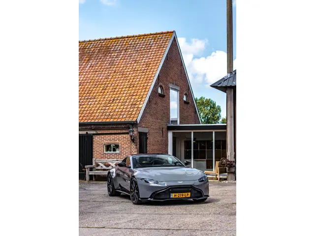 Aston Martin V8 Vantage 4.0 2018 Benzine 99