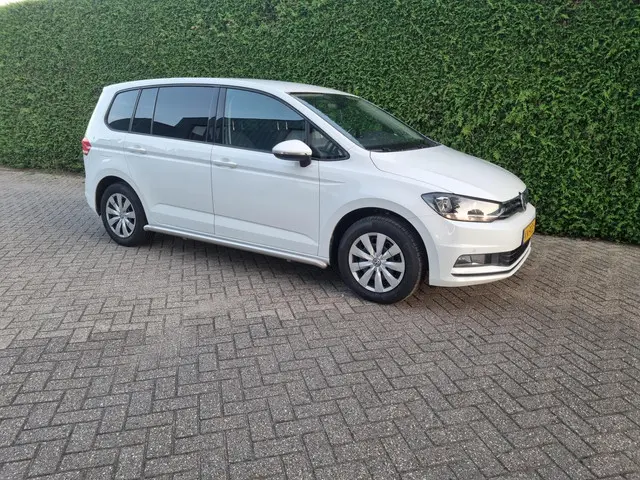 Volkswagen Touran 2.0 TDI SCR Comfortline 2016 Diesel 3