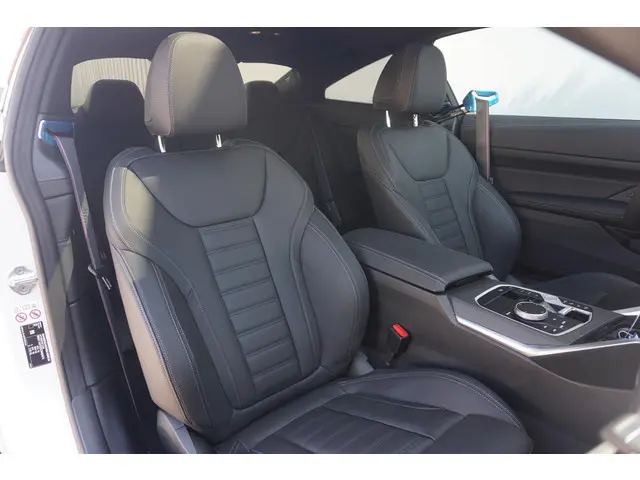 BMW 4 Serie Coupé 420i 2024 Benzine 7