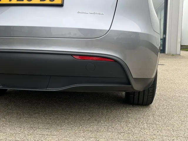 Tesla Model Y Long Range AWD 75 kWh 2023 Elektrisch 52