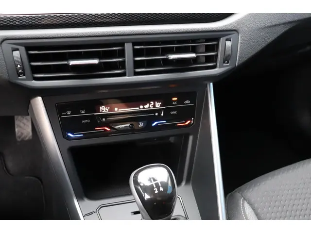 Volkswagen Taigo 1.0 TSI Life Business 2022 Benzine 11
