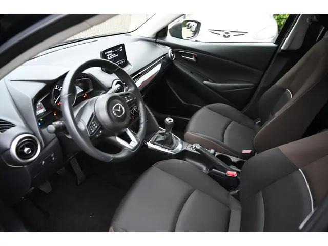 Mazda 2 Skyactiv-G 75 6MT Comfort 2021 Benzine 10