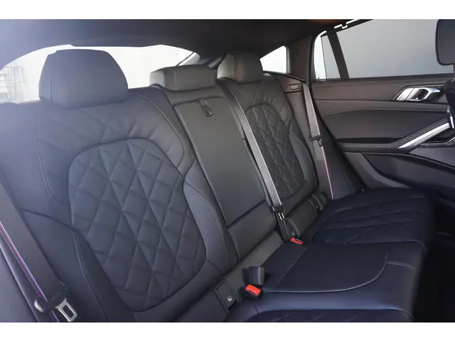 BMW X6 xDrive40i 2026 Benzine 16