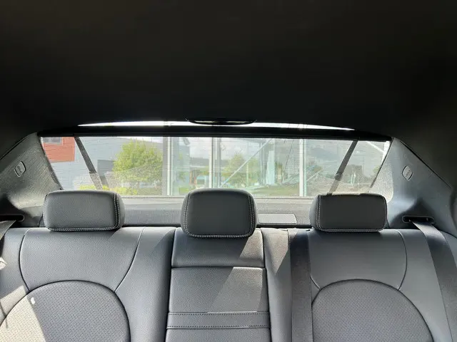 Mercedes-Benz C-Klasse C180 AMG line 2014 Benzine 36