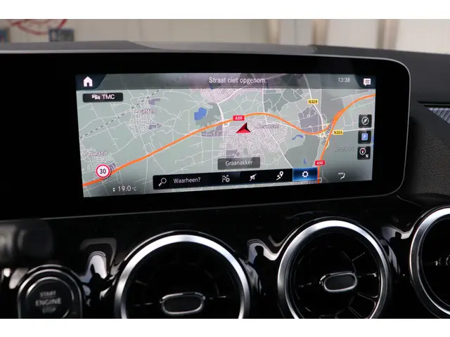 Mercedes-Benz B-Klasse 180 AMG 2019 Benzine 12