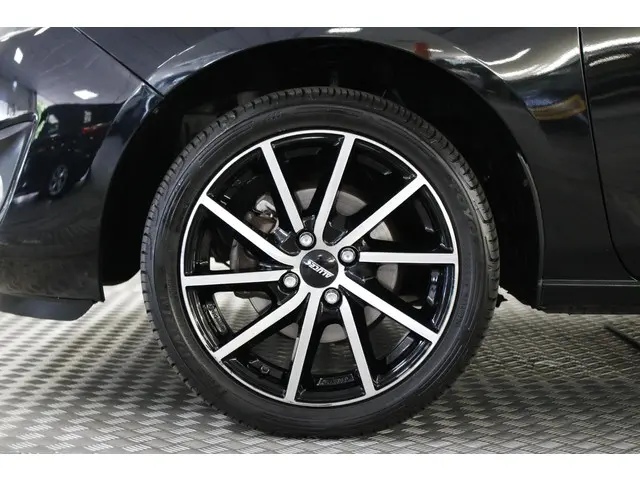 Mazda 2 1.3 Silver Edition 2015 Benzine 11