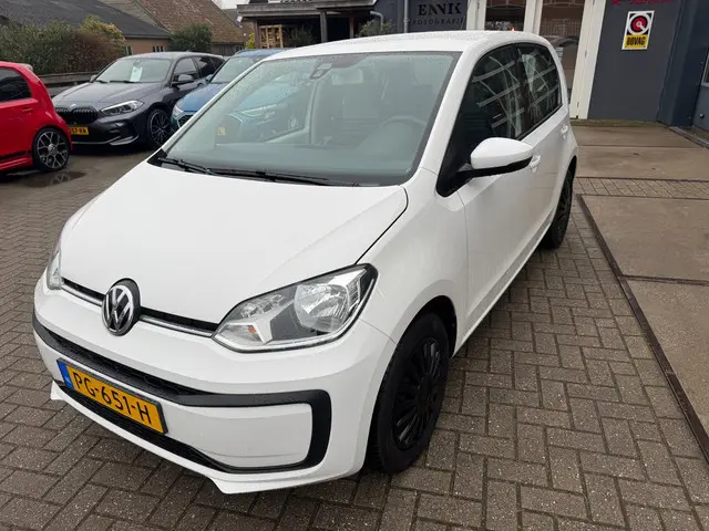 Volkswagen up! 1.0 BMT move up! 2017 Benzine 11