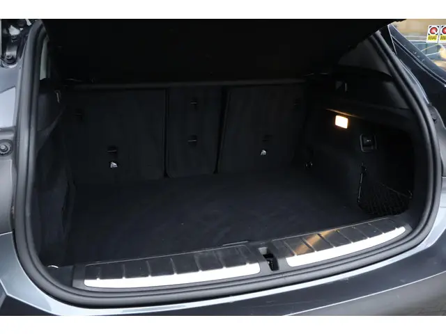 BMW X2 sDrive20i Executive 2018 Benzine 37