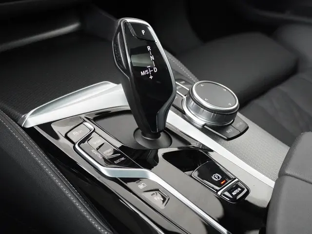 BMW 5 Serie Touring 530e xDrive 2024 Hybride Benzine 24