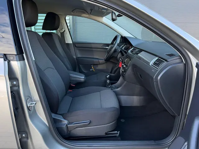 SEAT Toledo 1.2 TSI Style Business 2016 Benzine 26