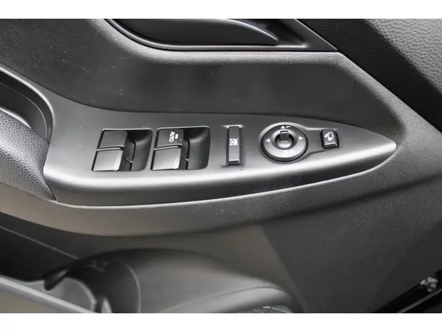 Hyundai ix20 1.4i i-Magine met Navigatie 2013 Benzine 16