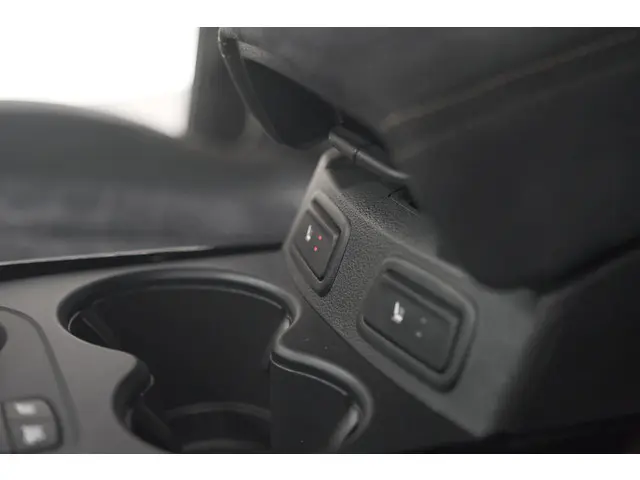 Renault Kadjar TCe 140 Black Edition 2021 Benzine 50