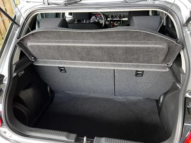 Suzuki Swift 1.2 Select Smart Hybrid 2023 Benzine 29