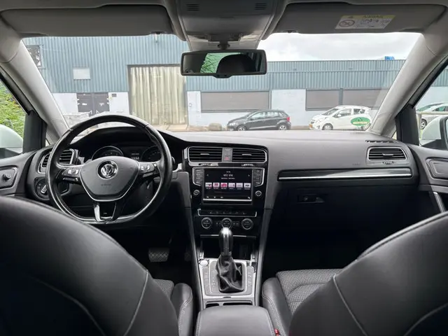 Volkswagen Golf 1.4 TSI ACT Bns Ed R 2015 Benzine 12