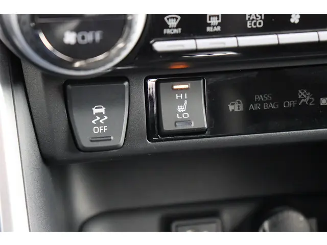 Toyota RAV4 2.0 VVT-iE Dynamic, Trekhaak 2024 Benzine 31