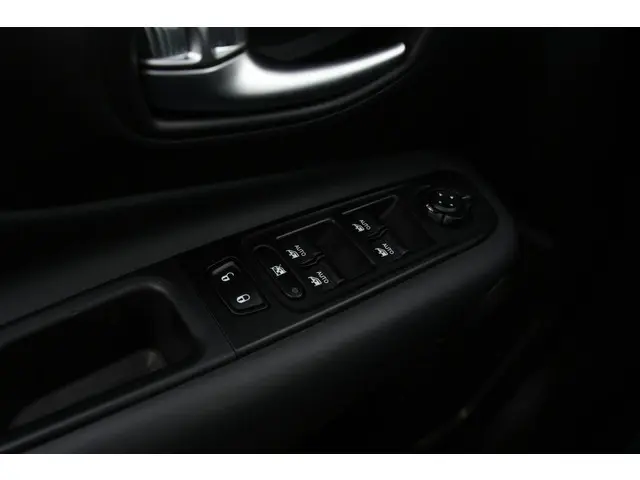 Jeep Renegade 1.5T e-Hybrid Upland 2022 Hybride Benzine 12