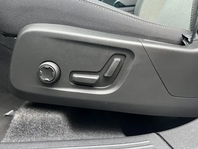 Volvo XC40 2.0 B4 Plus Dark 2025 Benzine 20