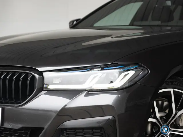 BMW 5 Serie Touring 530e 2024 Hybride Benzine 14