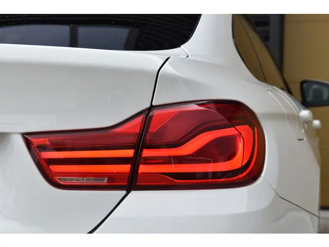 BMW 4 Serie Gran Coupé 418i High Executive 2019 Benzine 8